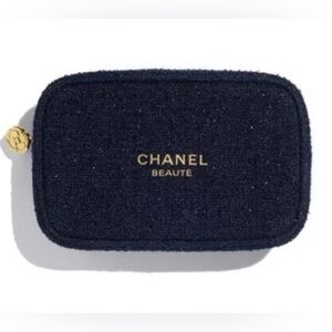CHANEL Beauté Navy Blue Tweed Cosmetic Case 2025 - Brand New